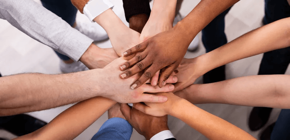 Oak Brook, IL Police Rescue Driver from Burning Car on I-88